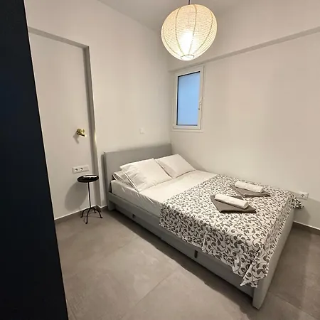 A18 Just Renovated 3bd Luxury Apartment Athens