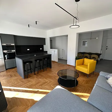 Apartment A18 Just Renovated 3bd Luxury *