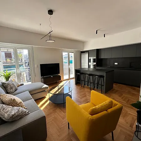 Apartment A18 Just Renovated 3bd Luxury Athens