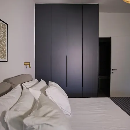 A18 Just Renovated 3bd Luxury * Athens