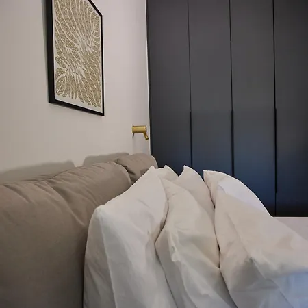 A18 Just Renovated 3bd Luxury Apartment