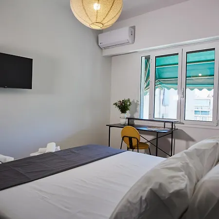 A18 Just Renovated 3bd Luxury Apartment Athens