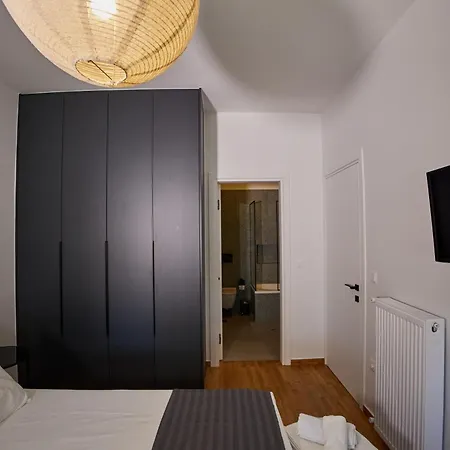 A18 Just Renovated 3bd Luxury Athens