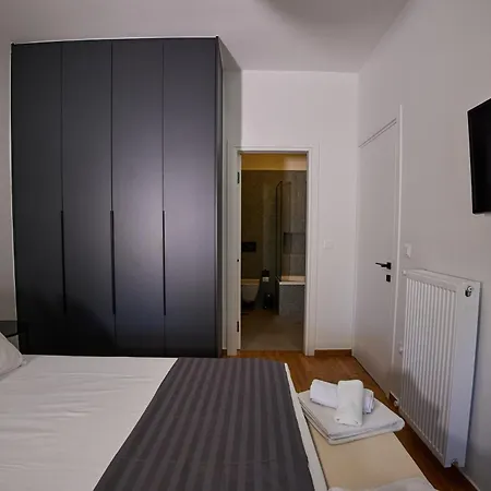 Apartment A18 Just Renovated 3bd Luxury Athens