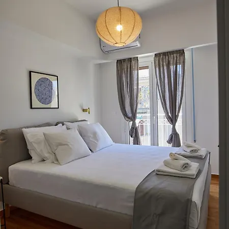 A18 Just Renovated 3bd Luxury Apartment Athens