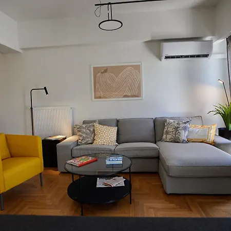 A18 Just Renovated 3bd Luxury Athens
