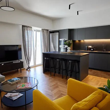 A18 Just Renovated 3bd Luxury Apartment *