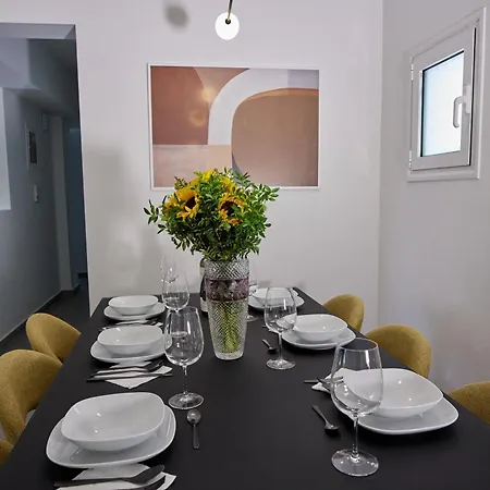 A18 Just Renovated 3bd Luxury * Athens